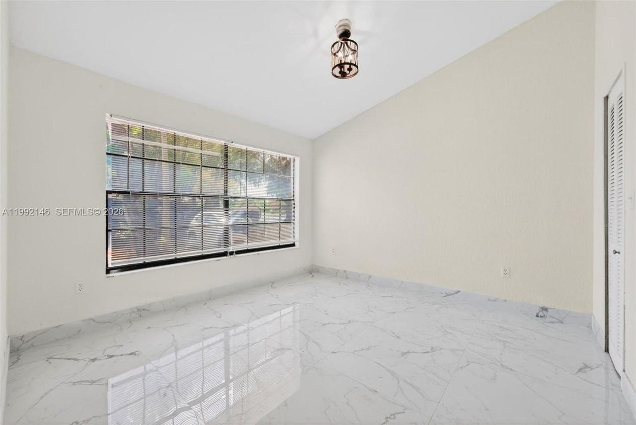 10351 Juniper Ct - Photo 6 of 27