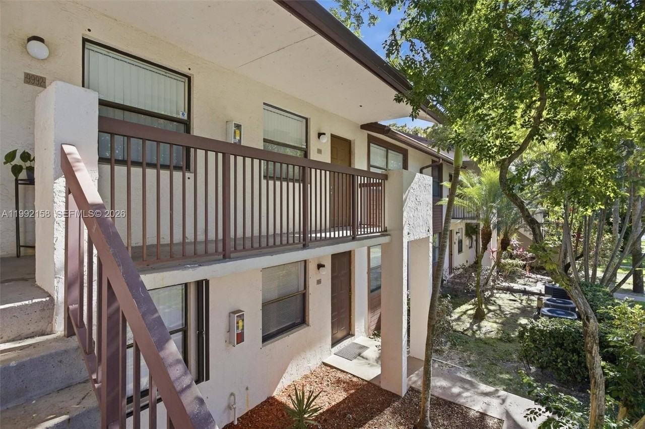 9994 Nob Hill Ct #9994 - Photo 5 of 23