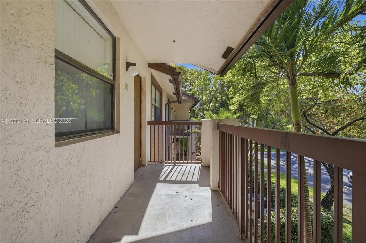 9994 Nob Hill Ct #9994 - Photo 6 of 23