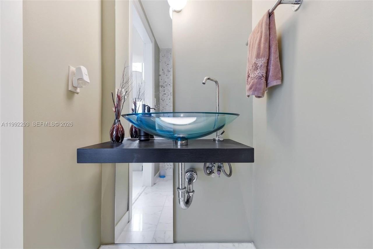 200 Biscayne Boulevard Way #504 - Photo 3 of 31