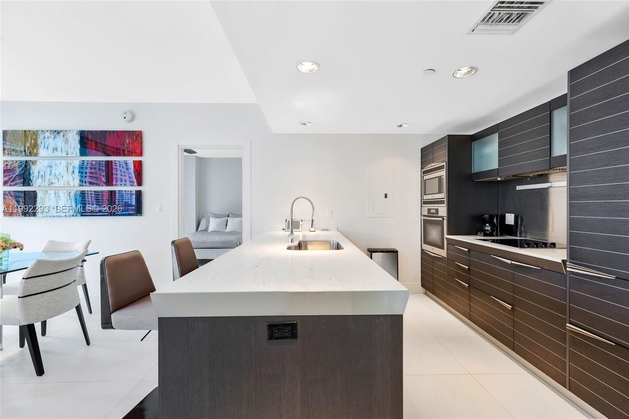 200 Biscayne Boulevard Way #504 - Photo 4 of 31
