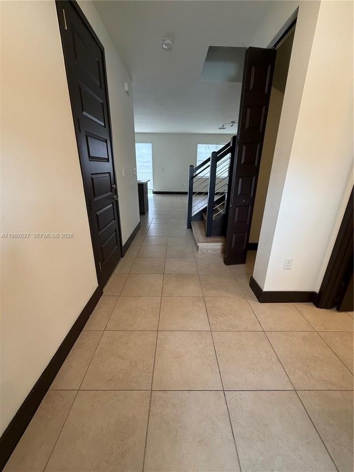 15981 Nw 91st Ct - Photo 3 of 3