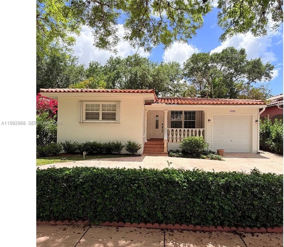 1032 Obispo Ave - Photo 2 of 20