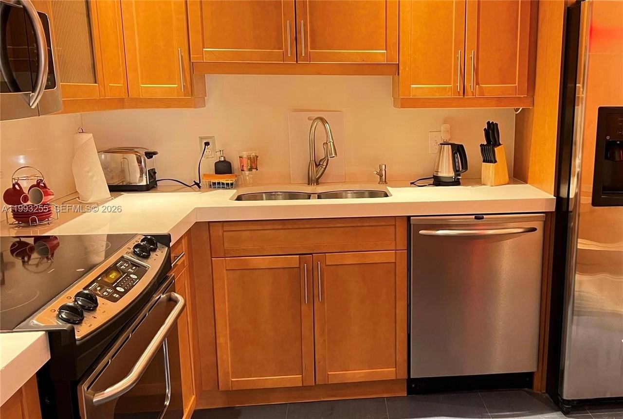 401 Golden Isles Dr #101 - Photo 2 of 19