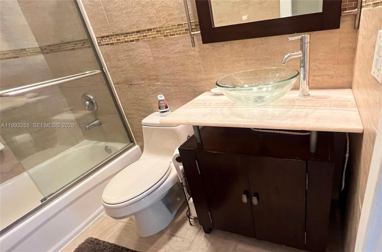 401 Golden Isles Dr #101 - Photo 6 of 19