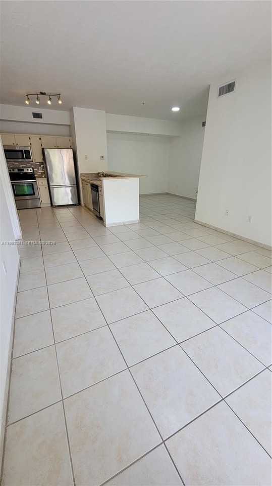 7330 Nw 114th Ave #203-5 - Photo 3 of 11