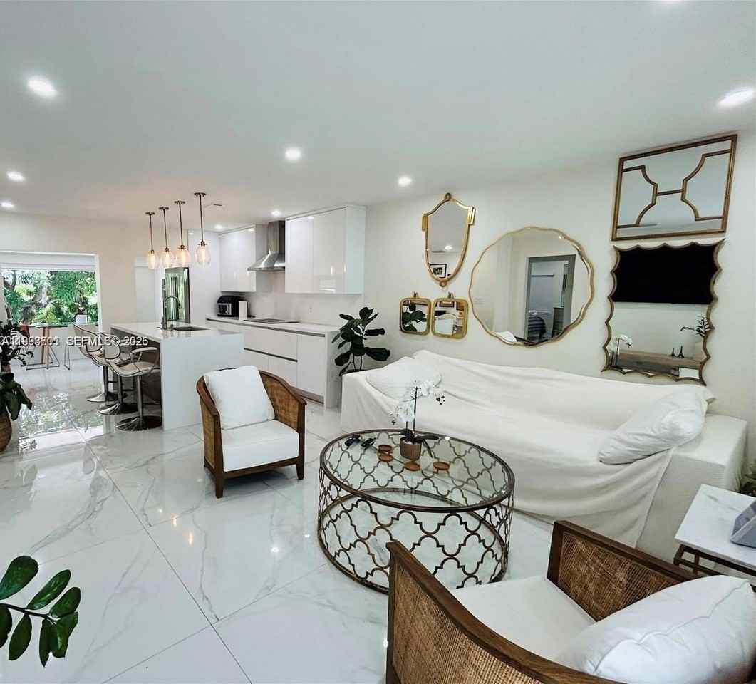 4618 Sw 2nd St #4618 - Photo 2 of 10