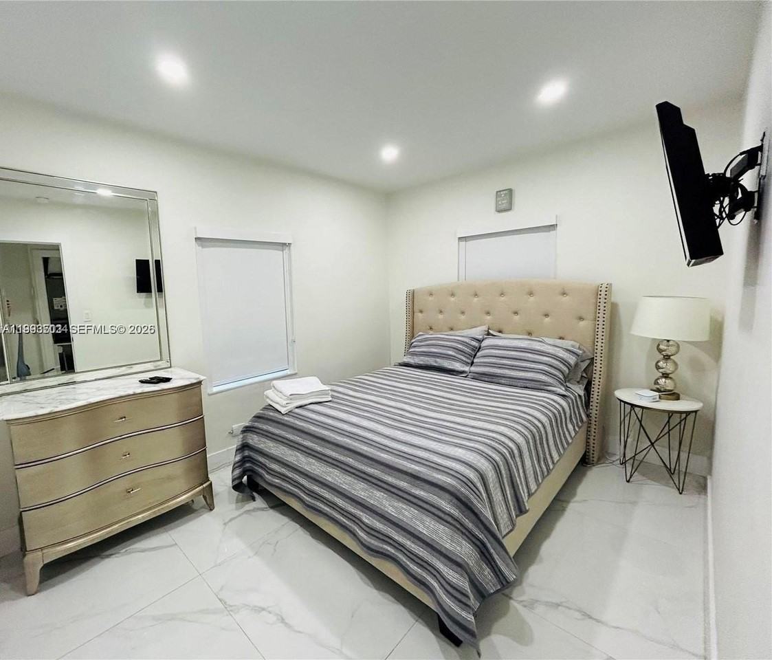 4618 Sw 2nd St #4618 - Photo 7 of 10