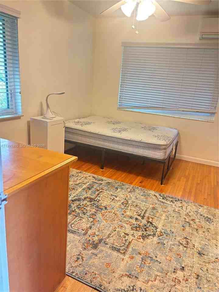 2951 Sw 23rd St #2 - Photo 6 of 7