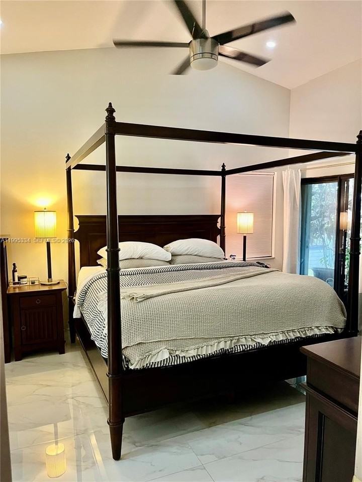 6201 Portsmouth Ln - Photo 5 of 13