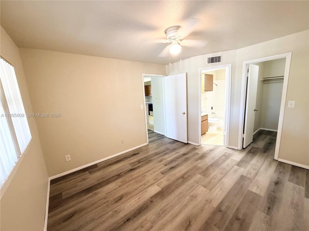 4007 Nw 87th Ave #4007 - Photo 4 of 8