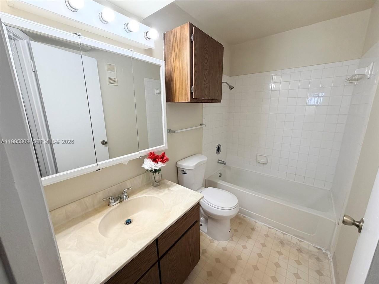 4007 Nw 87th Ave #4007 - Photo 5 of 8