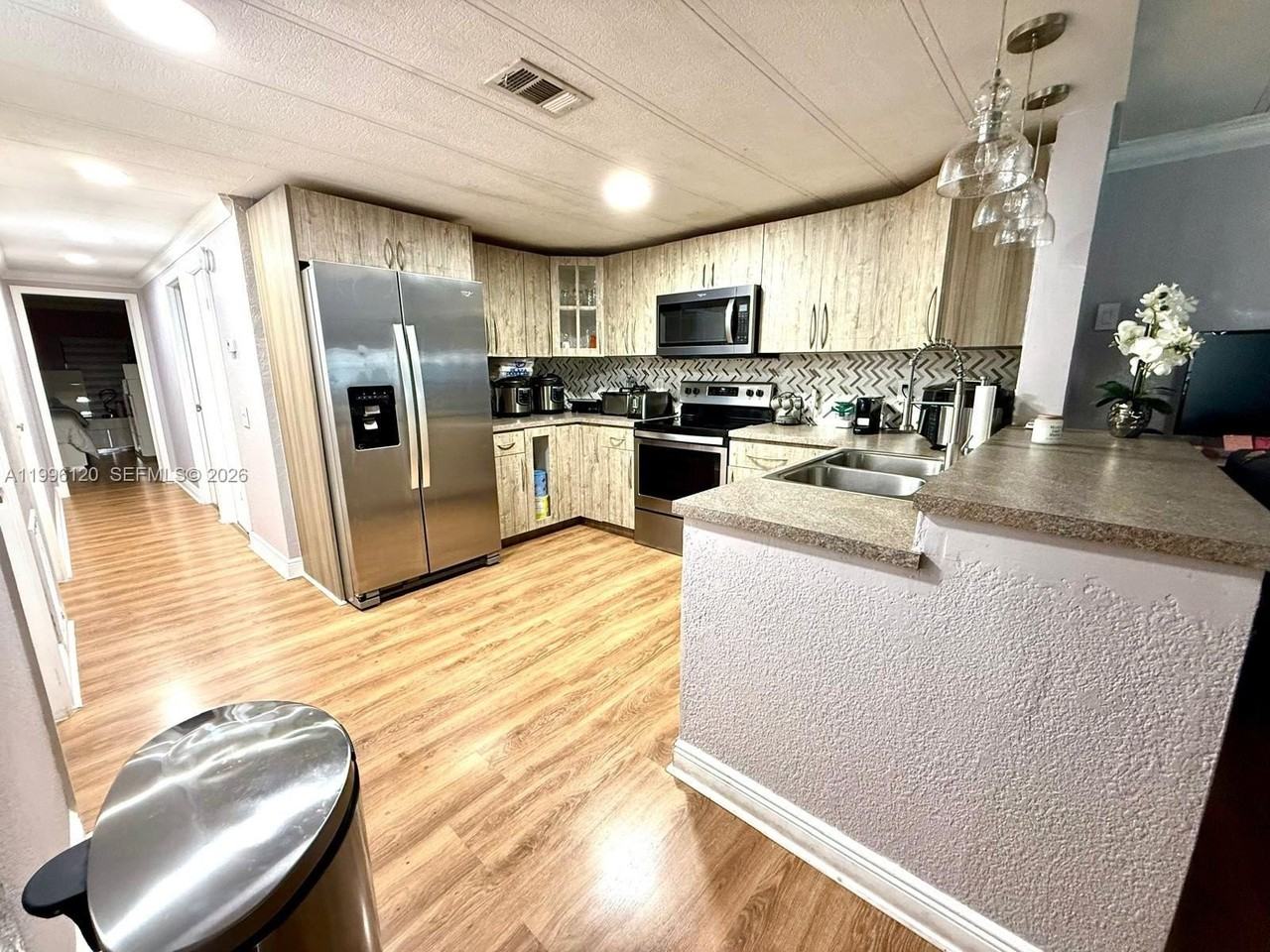 5371 Nw 200th Ter - Photo 6 of 29