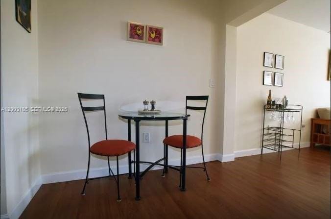 900 Euclid Ave #14 - Photo 3 of 13