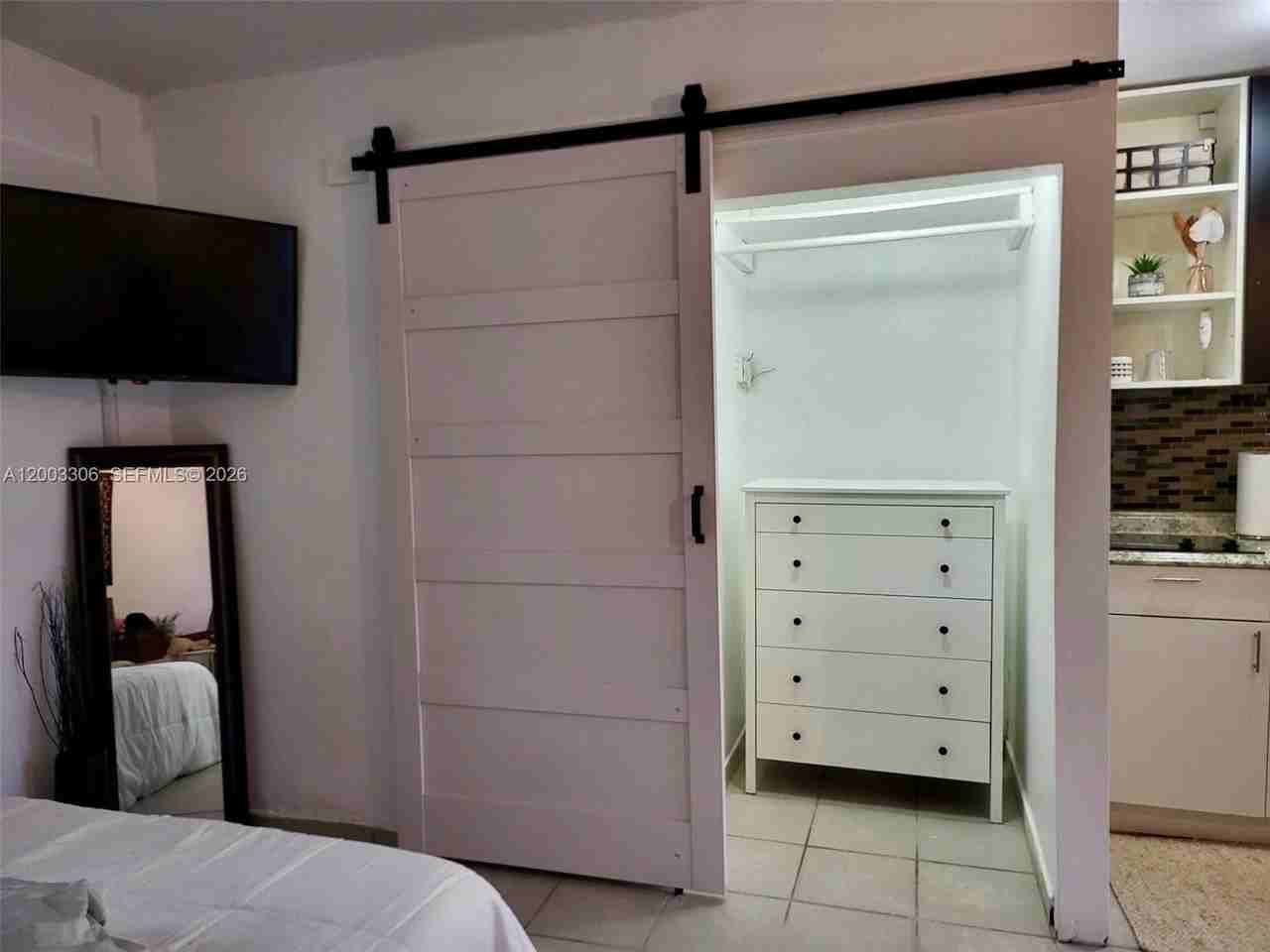 3405 W Lake Pl #1 - Photo 2 of 7