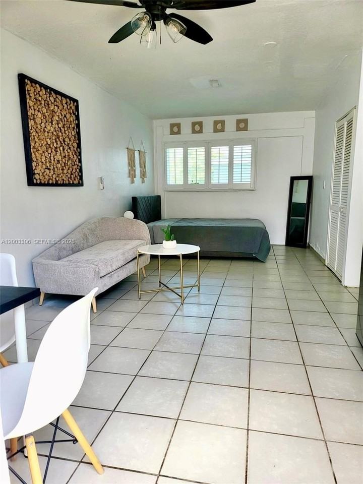 3405 W Lake Pl #1 - Photo 7 of 7