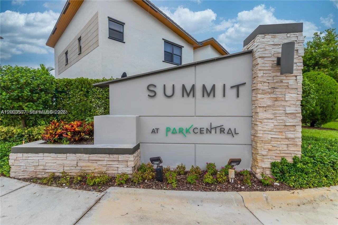 10500 Nw 78th Ter #10500 - Photo 5 of 50