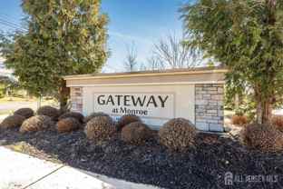 1302 Hights Farm Rd N - Photo 1 of 1