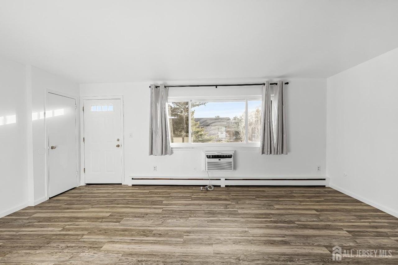 128 Cricket Ln - Photo 3 of 24