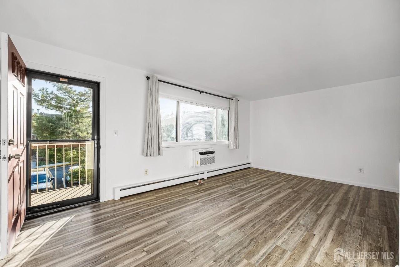 128 Cricket Ln - Photo 4 of 24