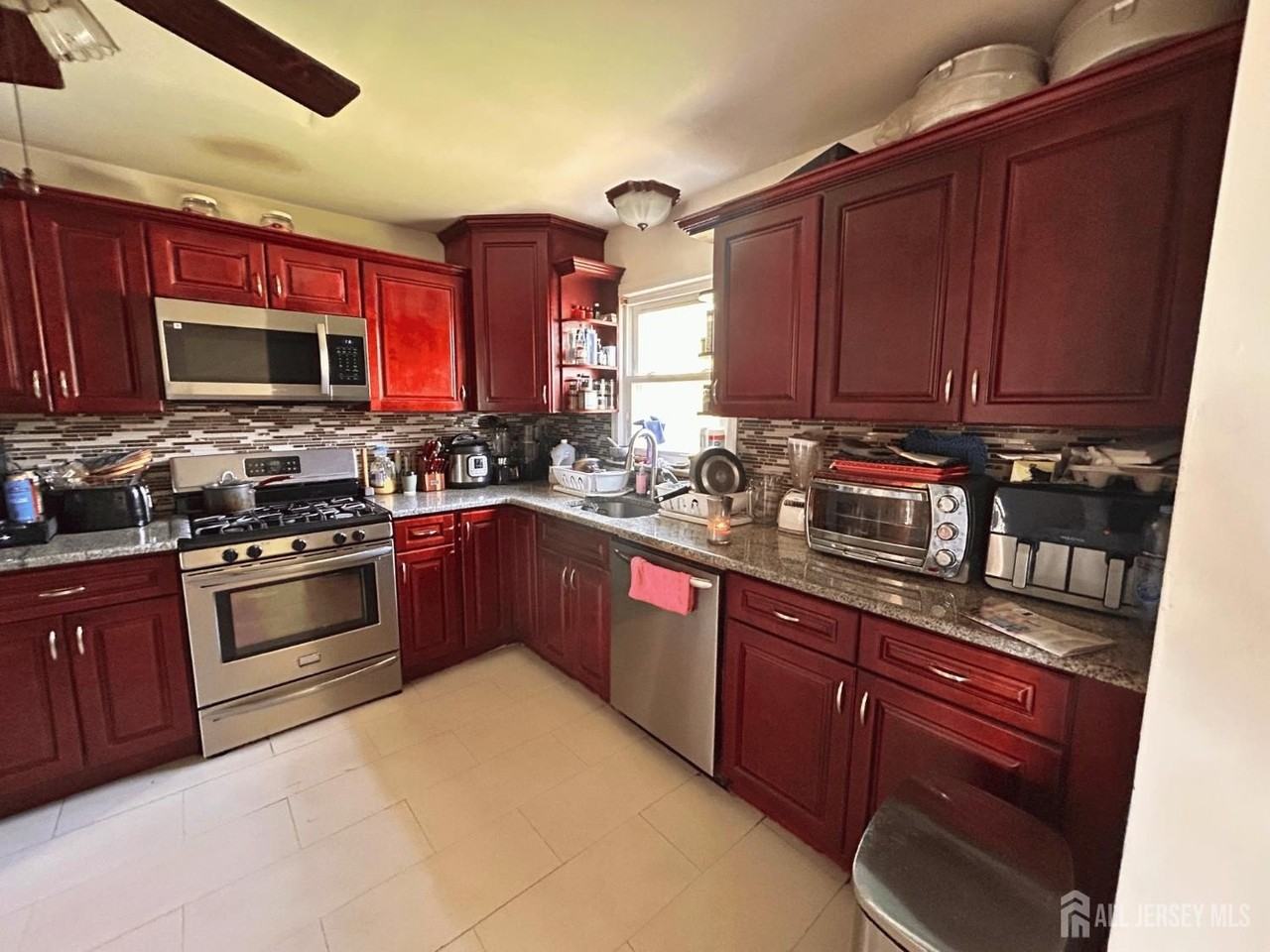 74 Washington Ave - Photo 6 of 18