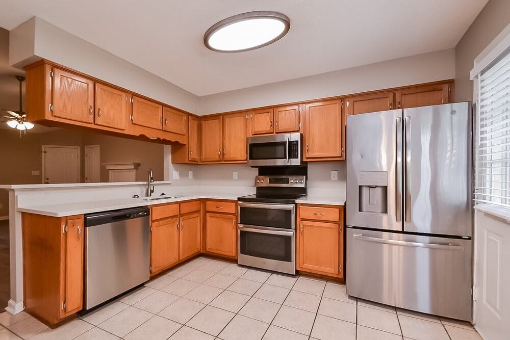 1928 Thomas St - Photo 7 of 16