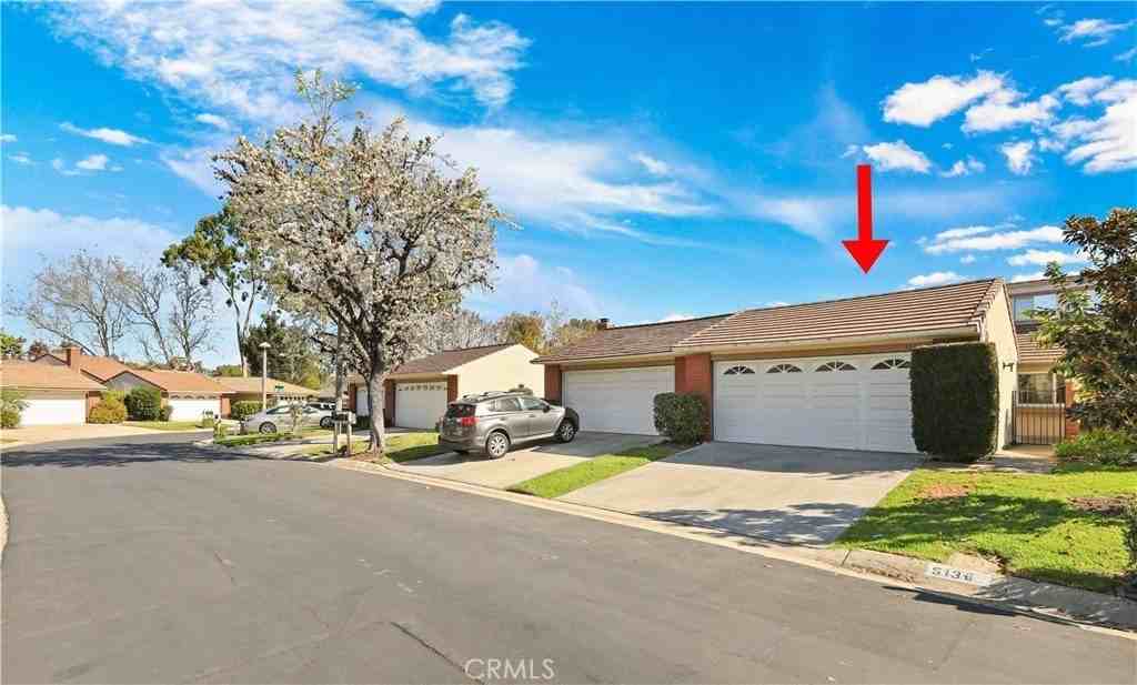 5136 Thorn Tree Ln - Photo 2 of 36