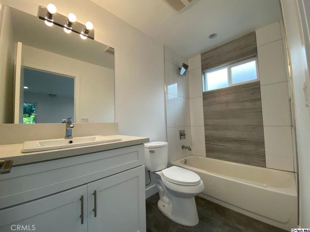 5645 Willowcrest 1/2 - Photo 5 of 14