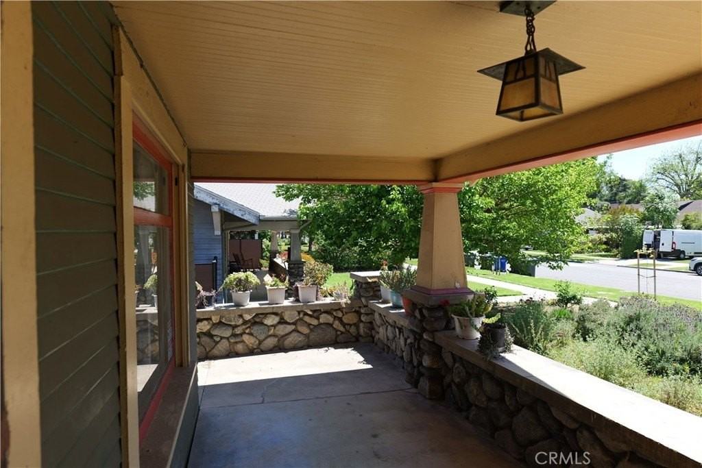 115 E Jefferson Ave - Photo 4 of 34