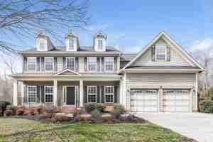 featured image of 2104 Willowcrest Dr