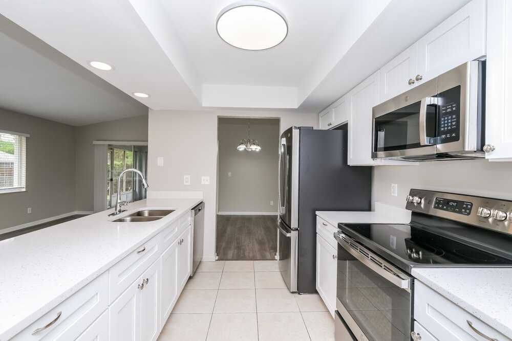 10142 Bannister St - Photo 6 of 16