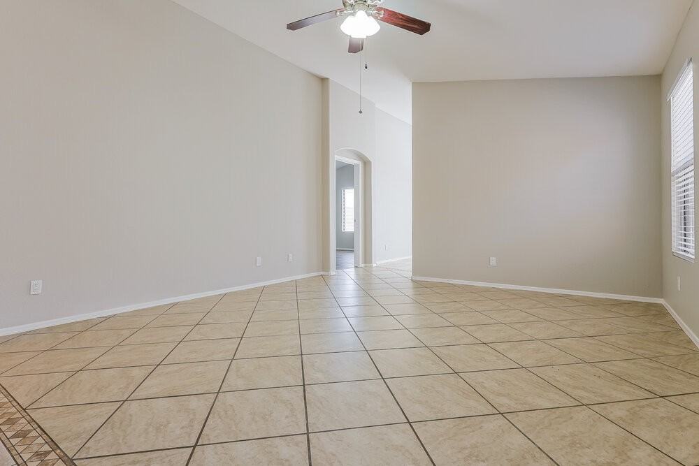 10857 E Arcadia Ave - Photo 4 of 16