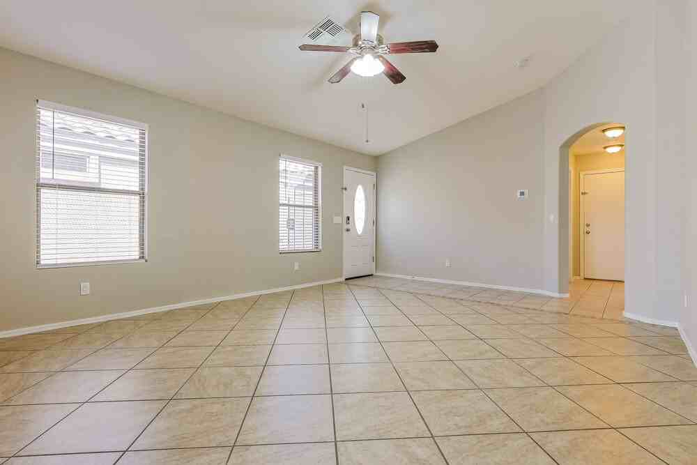 10857 E Arcadia Ave - Photo 5 of 16