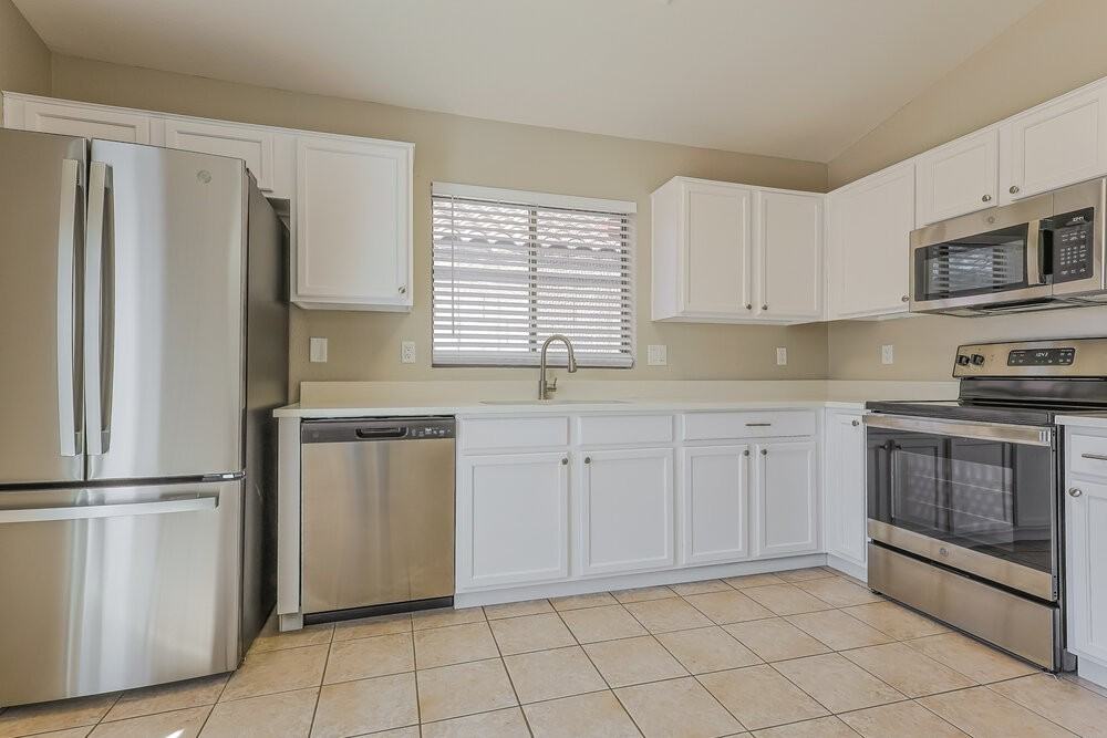 10857 E Arcadia Ave - Photo 7 of 16