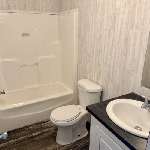 110 Jones St - Photo 5 of 27