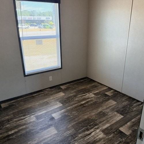 110 Jones St - Photo 7 of 27