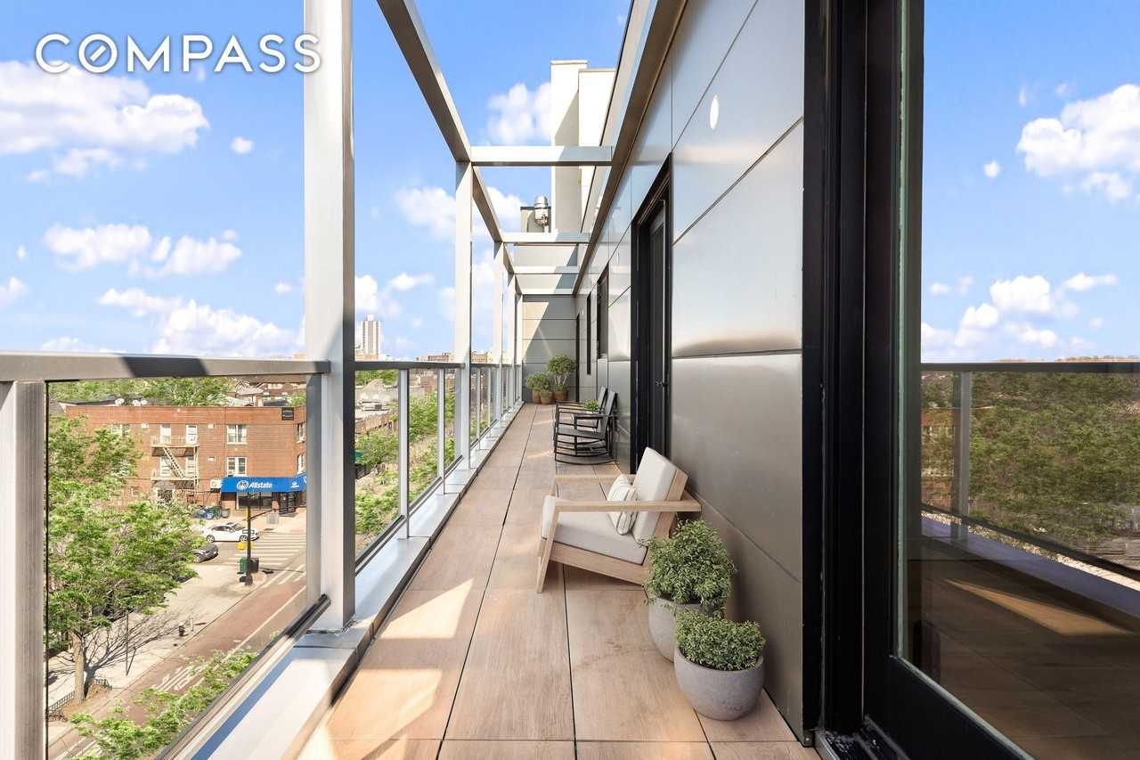 492 Kings Hwy #5A - Photo 2 of 7