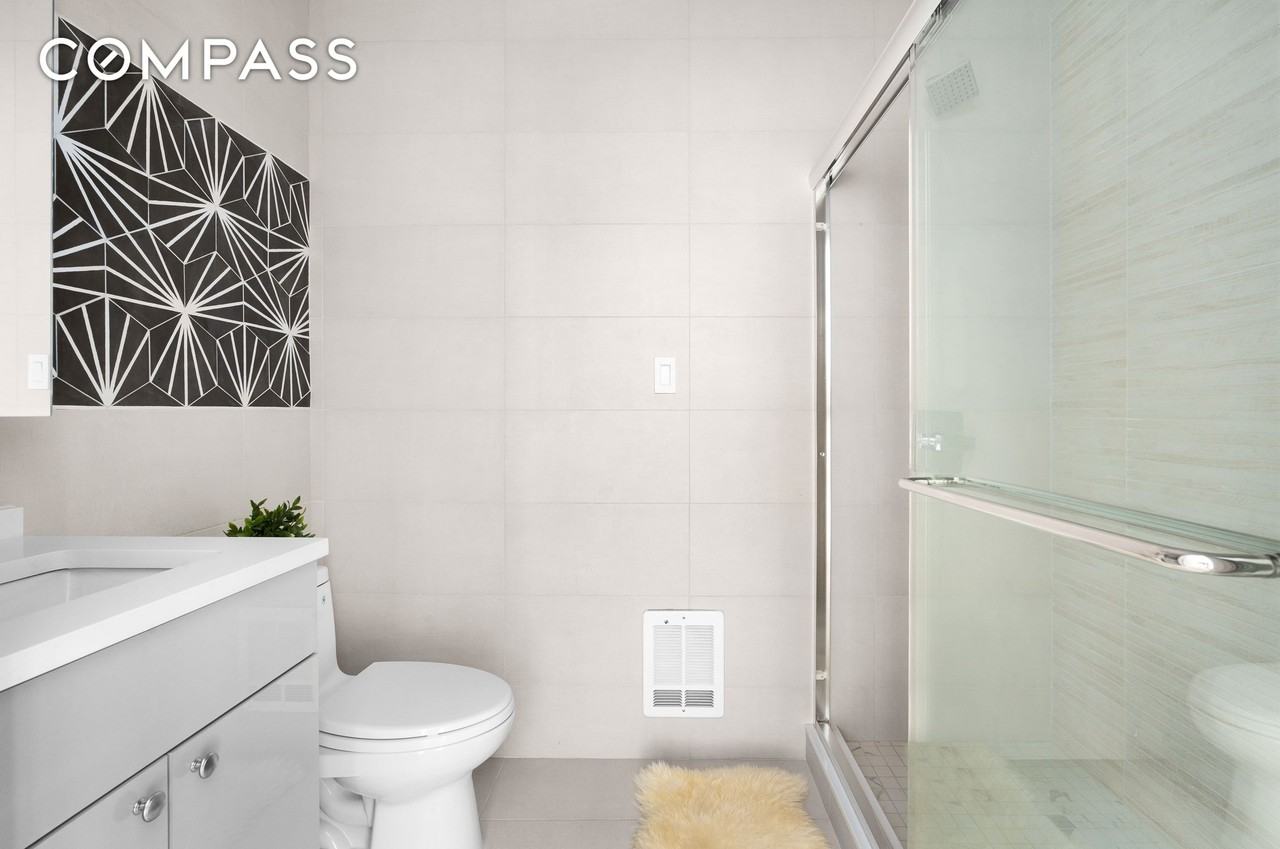 492 Kings Hwy #5A - Photo 7 of 7