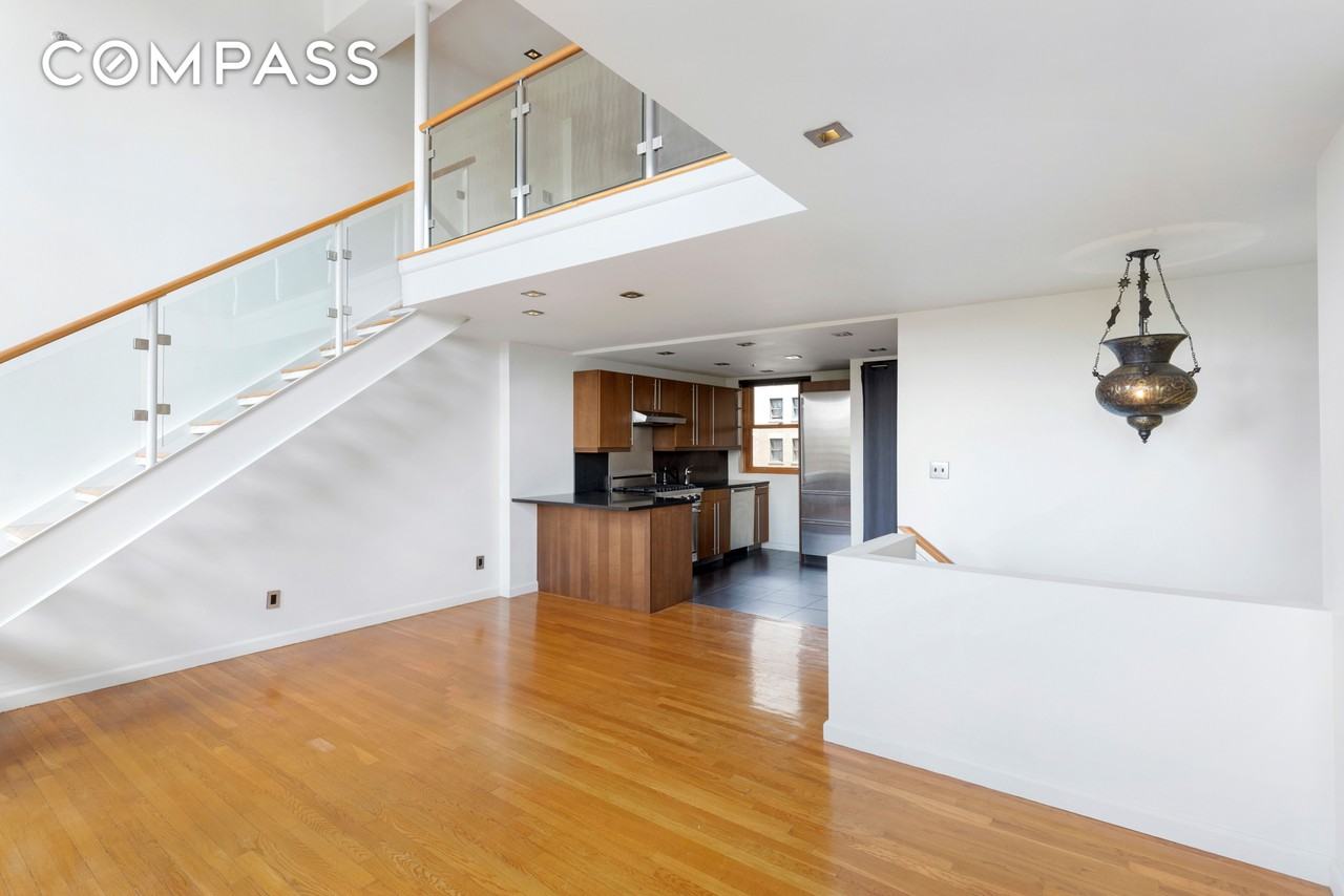 305 2nd Ave #537 - Photo 3 of 11