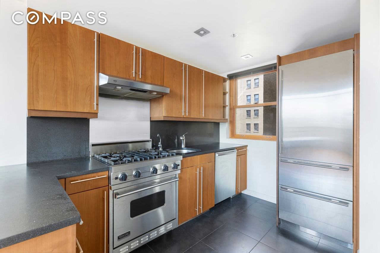 305 2nd Ave #537 - Photo 5 of 11