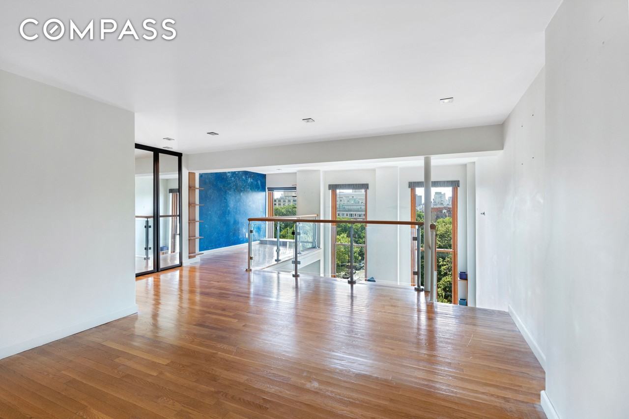 305 2nd Ave #537 - Photo 7 of 11