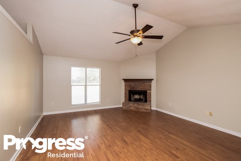 10378 Yates Dr - Photo 2 of 15