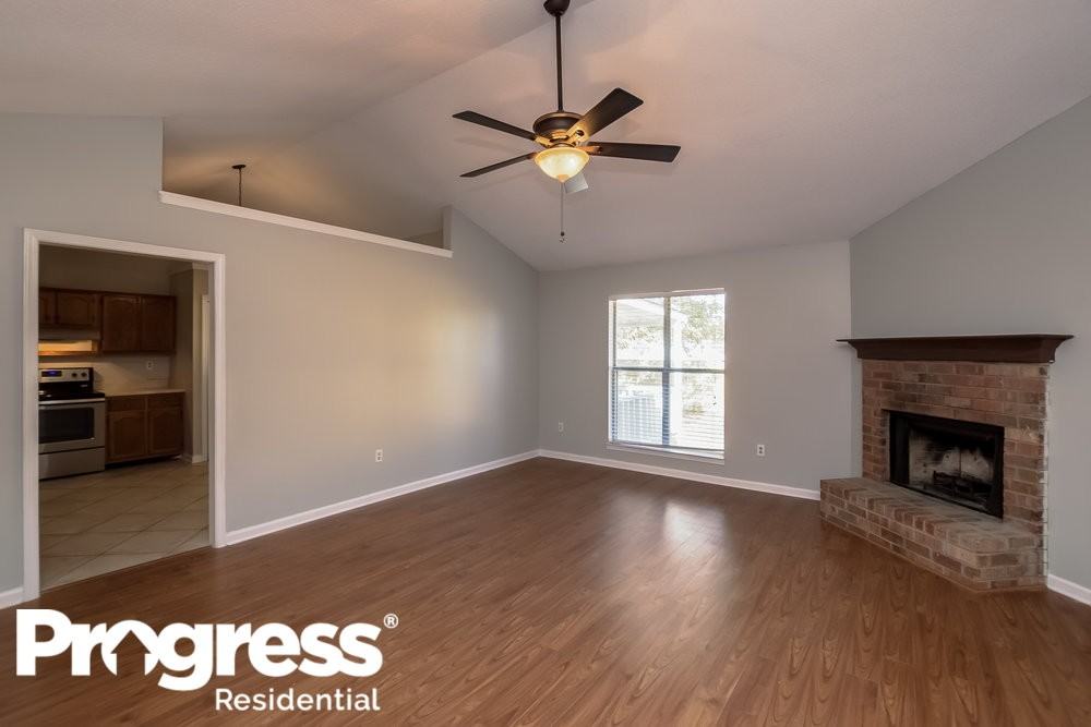 10378 Yates Dr - Photo 3 of 15