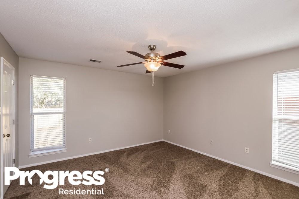 10378 Yates Dr - Photo 7 of 15