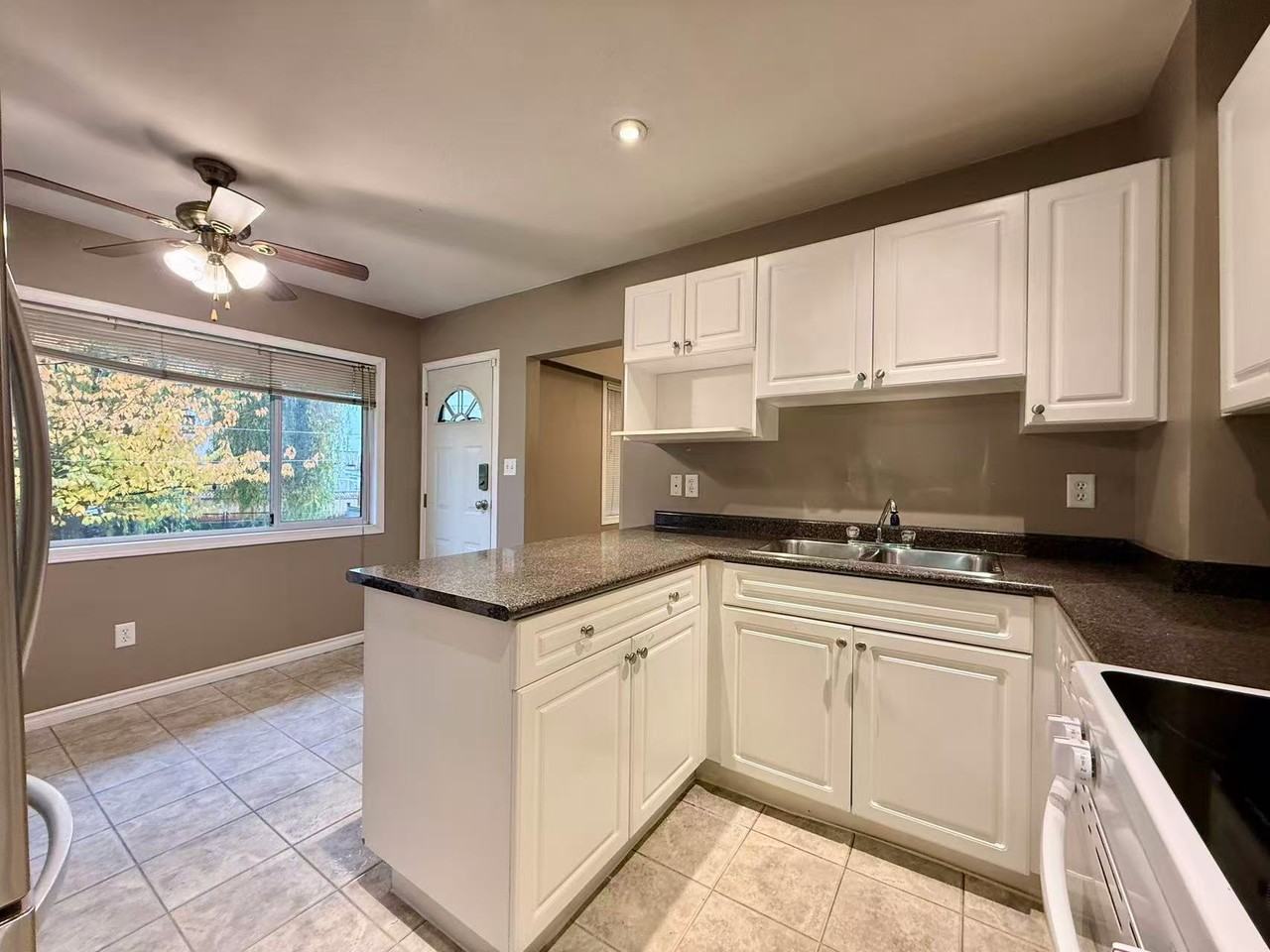 650 Roderick Ave #1 - Photo 3 of 13