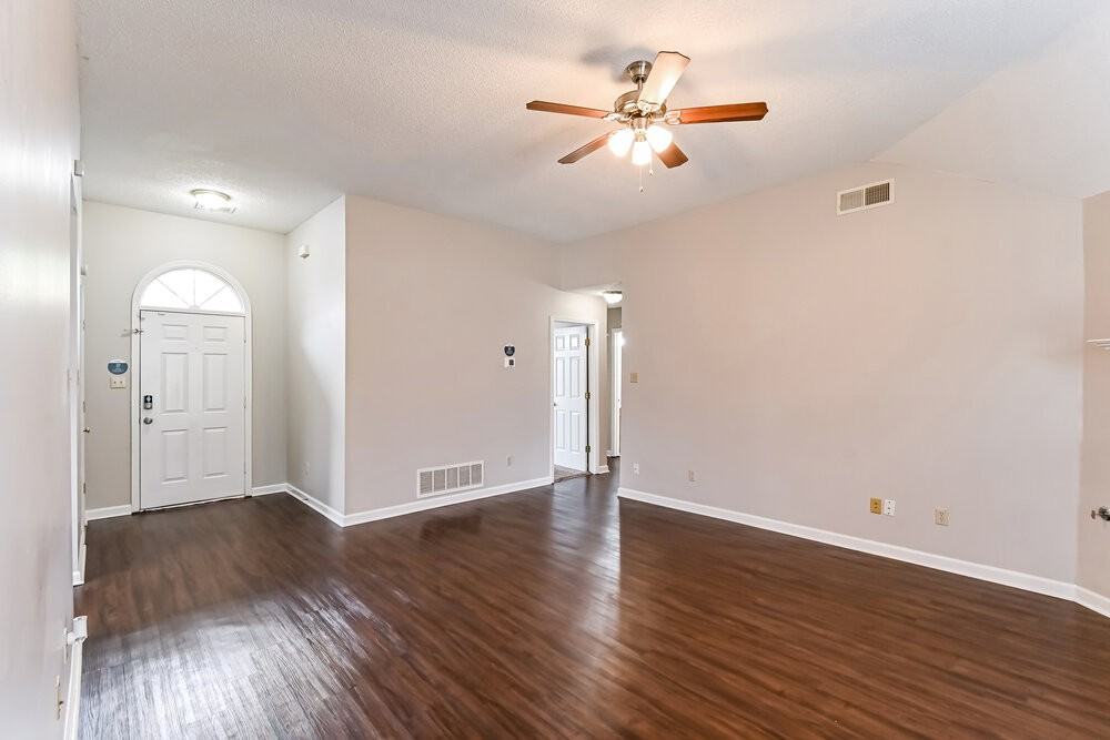 5929 White Ridge Cir E - Photo 3 of 16