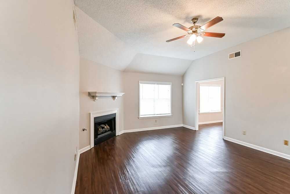 5929 White Ridge Cir E - Photo 5 of 16