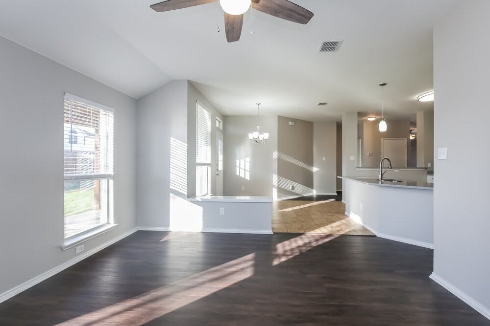 1016 Winding Crk - Photo 6 of 16