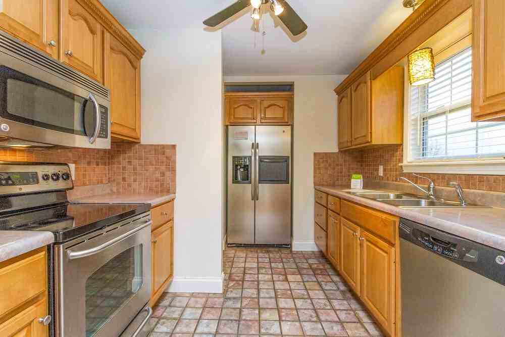 2062 Prescott Way - Photo 7 of 17