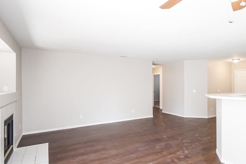 5323 Sable Ct - Photo 3 of 14